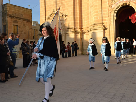 111 Standard bearer of Knights of the Holy Sepulchre