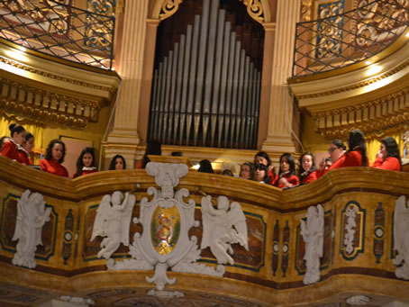 039 Choir Voci Angeliche in organ loft