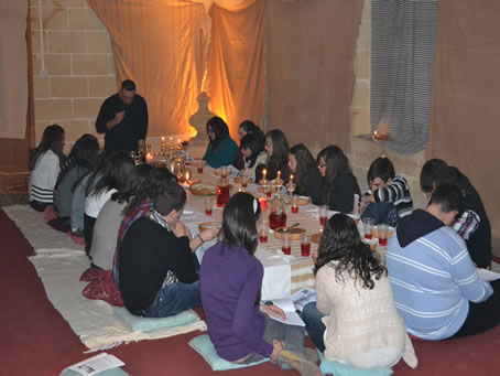 24 Nazzarenu Youths meditating the Last Supper