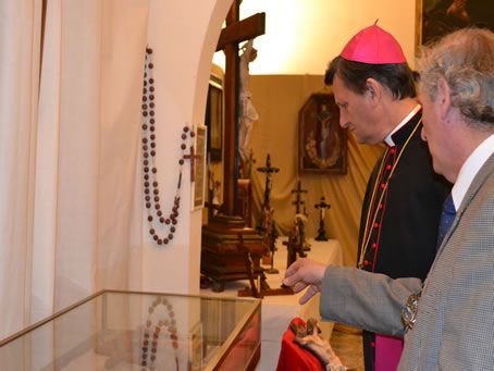 010 Bishop Grech visiting the exhibits