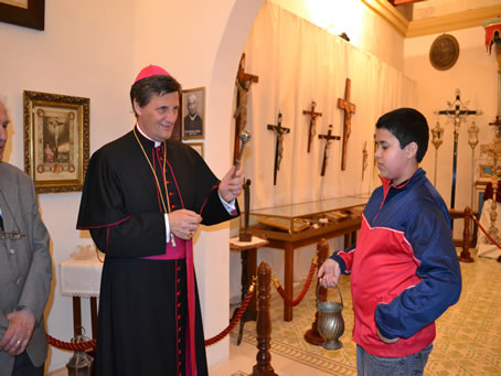 023 Bishop blesses the exhibits