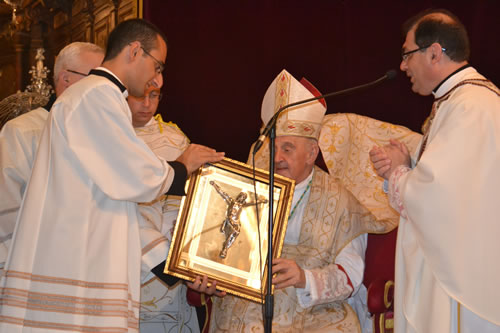 171 Archbishop presented with a silver Crucifix