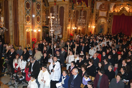 DSC_0025 Congregation in nave