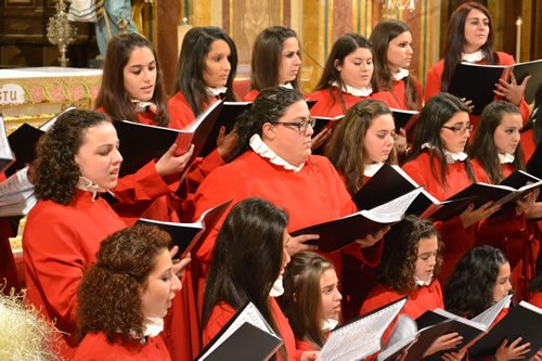 DSC_0011DSC_0007 Carol Singing Voci Angeliche Choir