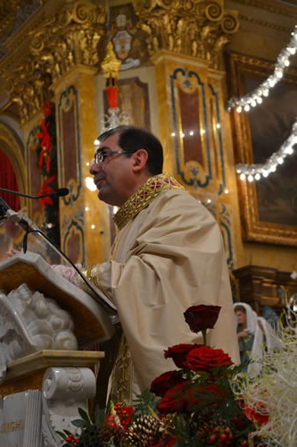 DSC_0124 Mgr Carmelo Refalo, Archpriest, delivers the Sermon