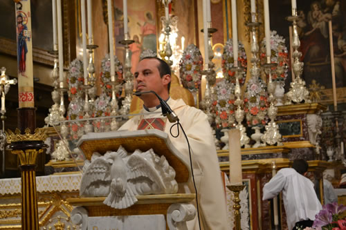 DSC_0033 Fr Charles Sultana delivering the Homily