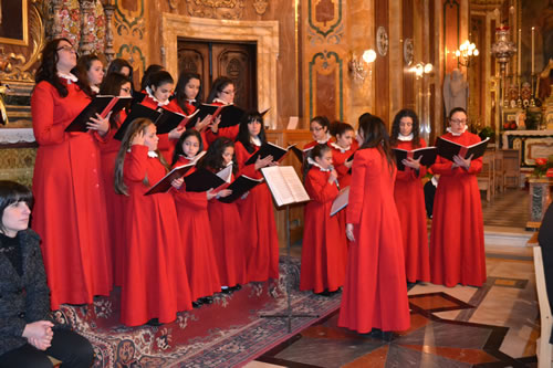 23 Choir Voci Angeliche singing during the Offertory