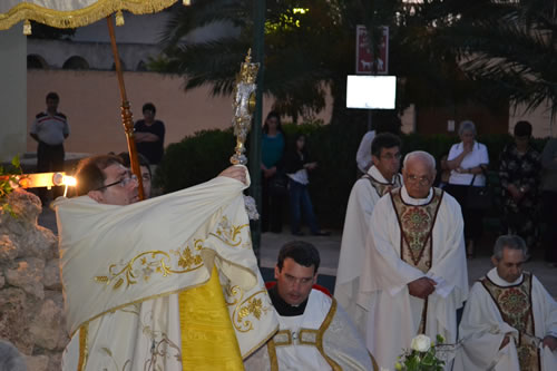 DSC_0333 Benediction with the Holy Eucharist