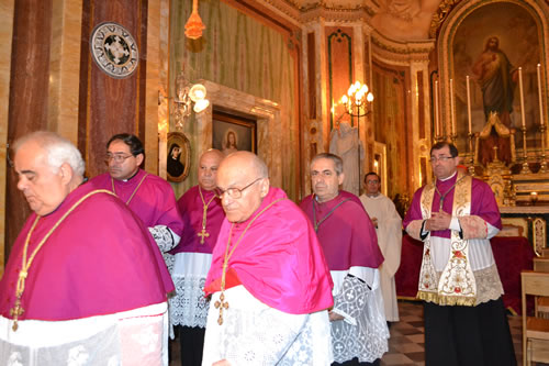 50 Returning to the High Altar