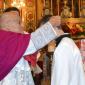 053 Candidate of Confirmation receives the Crucifix