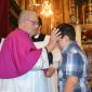 050 Candidate of Confirmation receives the Crucifix