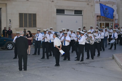 DSC_0021 Victory Band marching from Victory Square