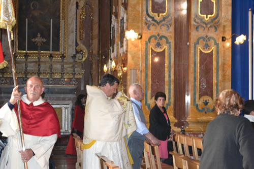 DSC_0205 Inside the Basilica