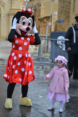 44 Minnie's young fan