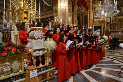 DSC_0009 Choir Voci Angeliche singing Carols