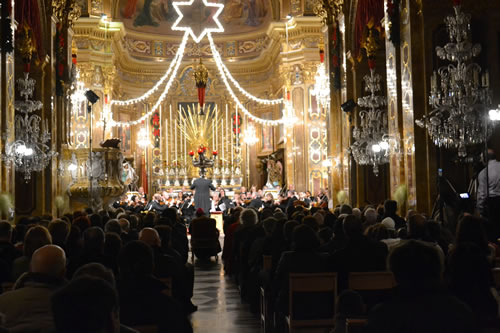 DSC_0043 Audience in the nave