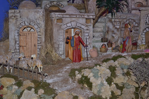 DSC_0026 Large Crib by Charlon Said