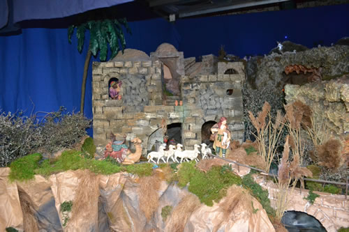 DSC_0147 Large Crib By John Attard