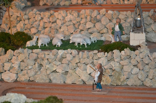 DSC_0091 Matthew Farrugia's Mechanised Crib Crib