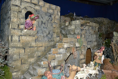 DSC_0135 Large Crib By John Attard