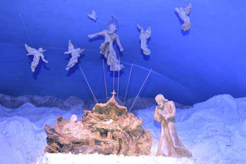 DSC_0112 Large Crib by Victor Agius