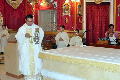 02 Fr Curmi incensing the altar