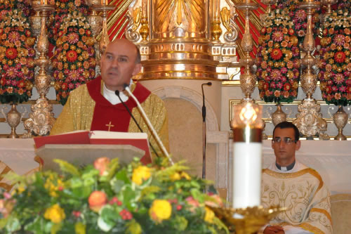 DSC_7515 Fr Daniel Xerri delivering the homily