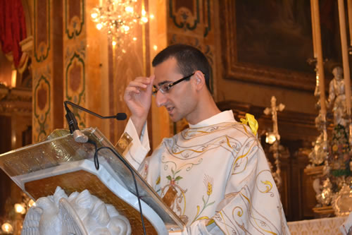 DSC_0252 Deacon D Sultana reads the Gospel