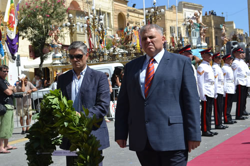 DSC_0545 Wreath laying Hon Minister For Gozo