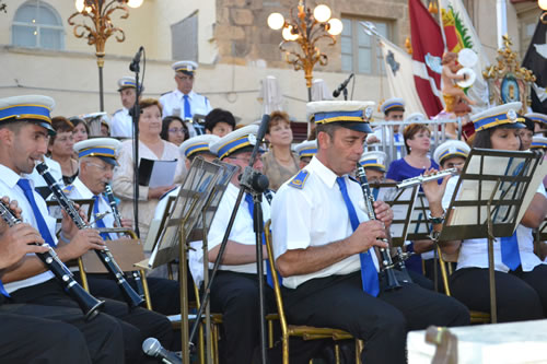 DSC_0103 Victory Band playing the hymn to Bambina