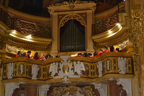 DSC_0017 Choir Voci Angeliche on organ loft