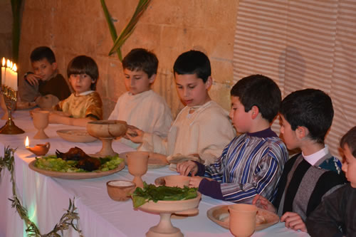 DSC_0251 Distributing bread