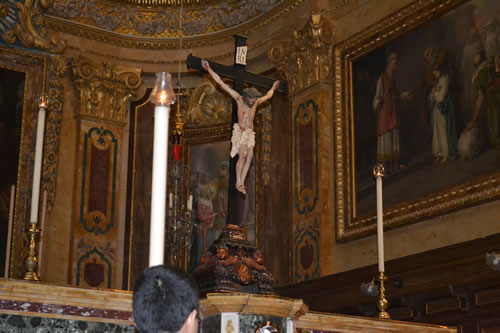 DSC_0172 Crucifix back on the Altar