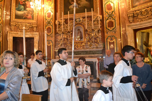 DSC_0010 In procession to High Altar