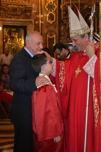 DSC_0082 Administering the Sacrament of Confirmation