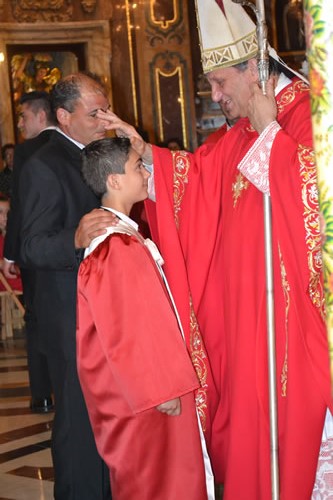 DSC_0063 Administering the Sacrament of Confirmation