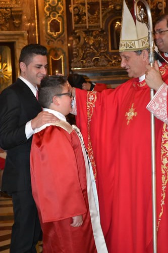 DSC_0060 Administering the Sacrament of Confirmation