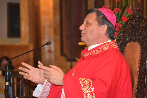 DSC_0039 Bishop delivers the homily