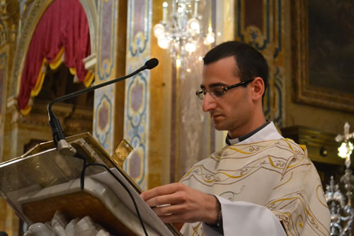 DSC_0040 Deacon reading the Gospel