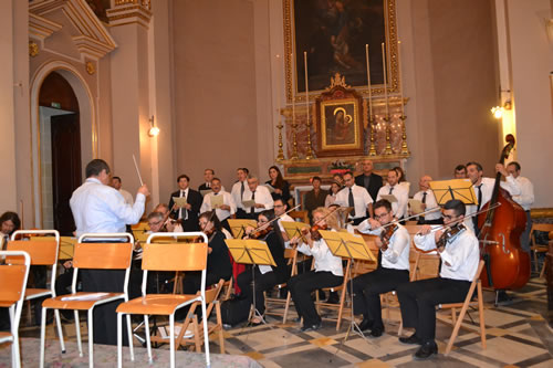 DSC_0179 Orchestra and Choir directed by Mro Debono