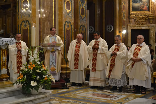 DSC_0021 Archpriest with Co celebrants