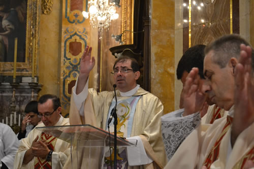 DSC_0096 benediction at end of Mass