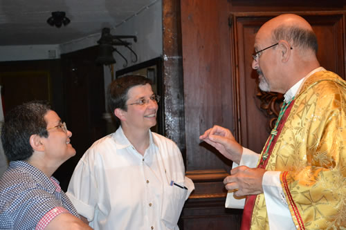 DSC_0449 Talking to lay missionaries  from Latvia