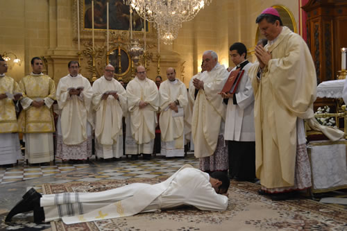 DSC_0054 Candidate lies prostrate before his Bishop