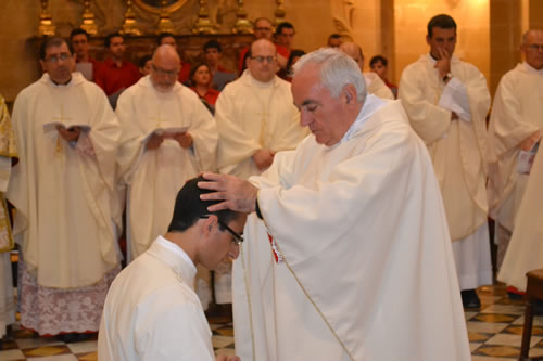 DSC_0071 Cathedral Archpriest lays hands on Daniel's head