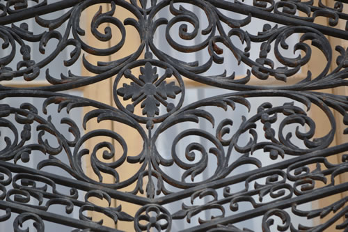 DSC_0366 Marvellous wrought iron works in balcony