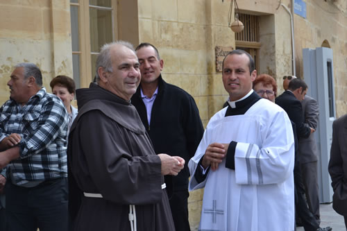 DSC_0019 With Fr Stephen Micallef Ofm from S. Australia