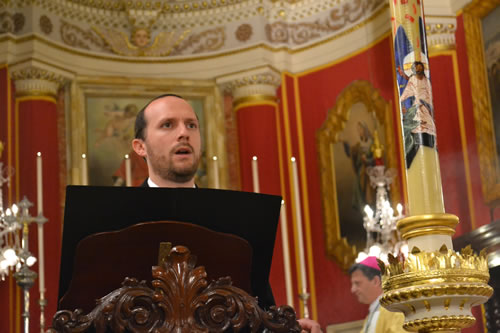 DSC_0225 Chanting during the Offertory