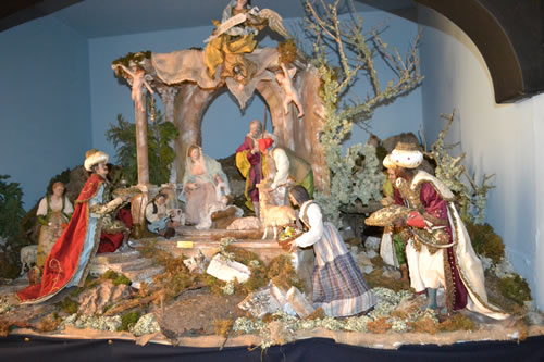 DSC_079 Raymond Bonello - Neapolitan crib