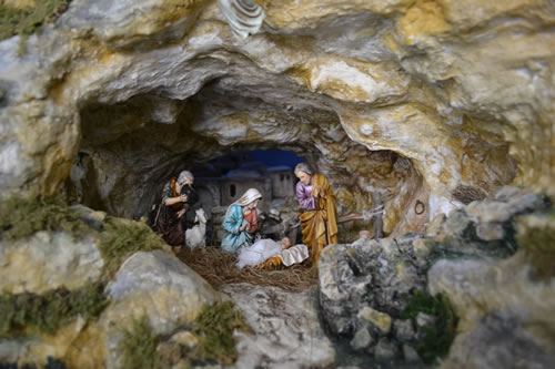 DSC_042 Fabio Azzopardi - small crib